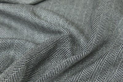 Black / White HB