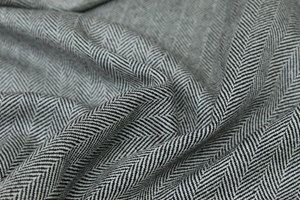 Black / White HB